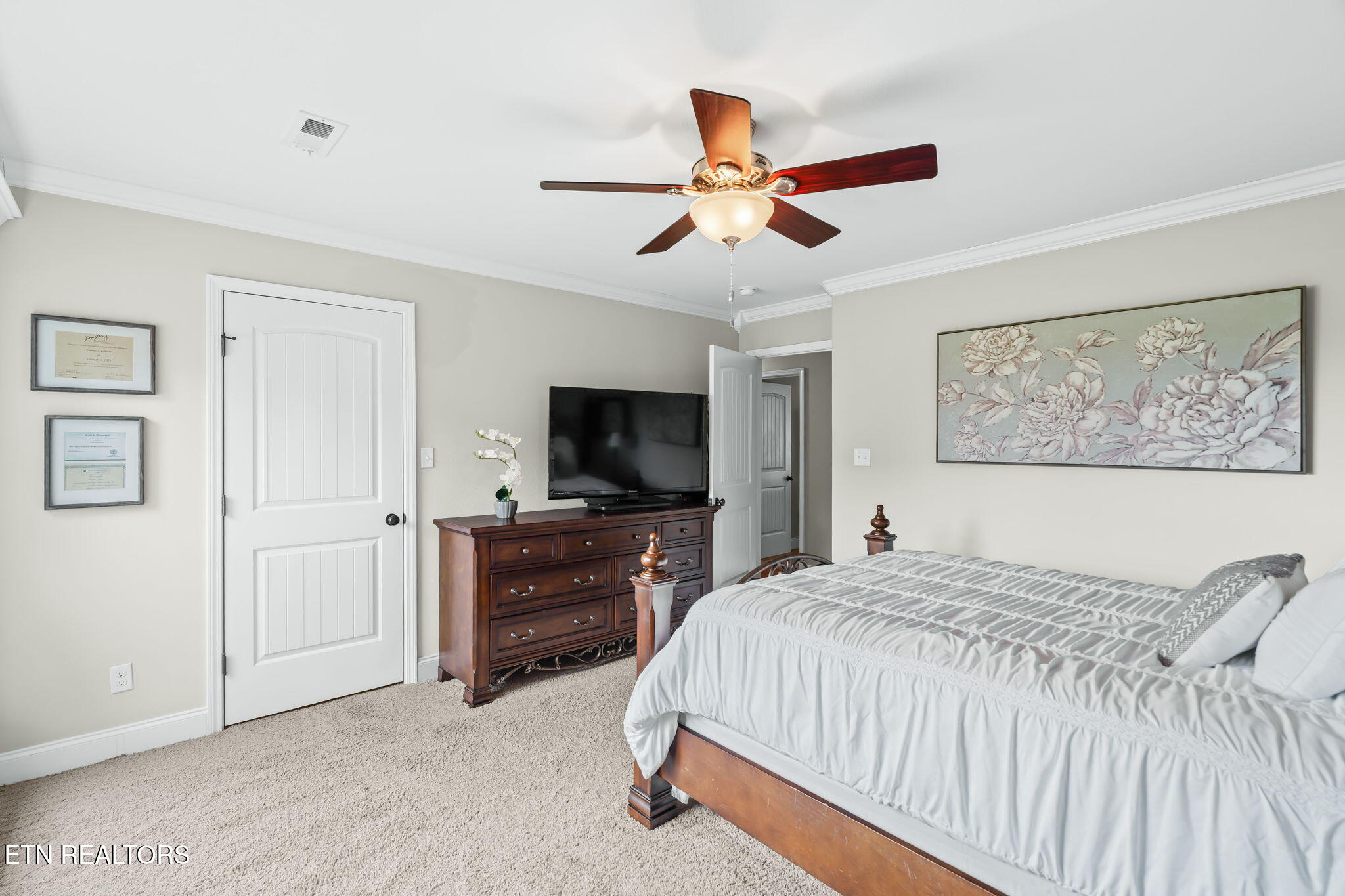 Maryville, Tennessee, 37803, United States, 3 Bedrooms Bedrooms, ,2 BathroomsBathrooms,Residential,For Sale,1942591