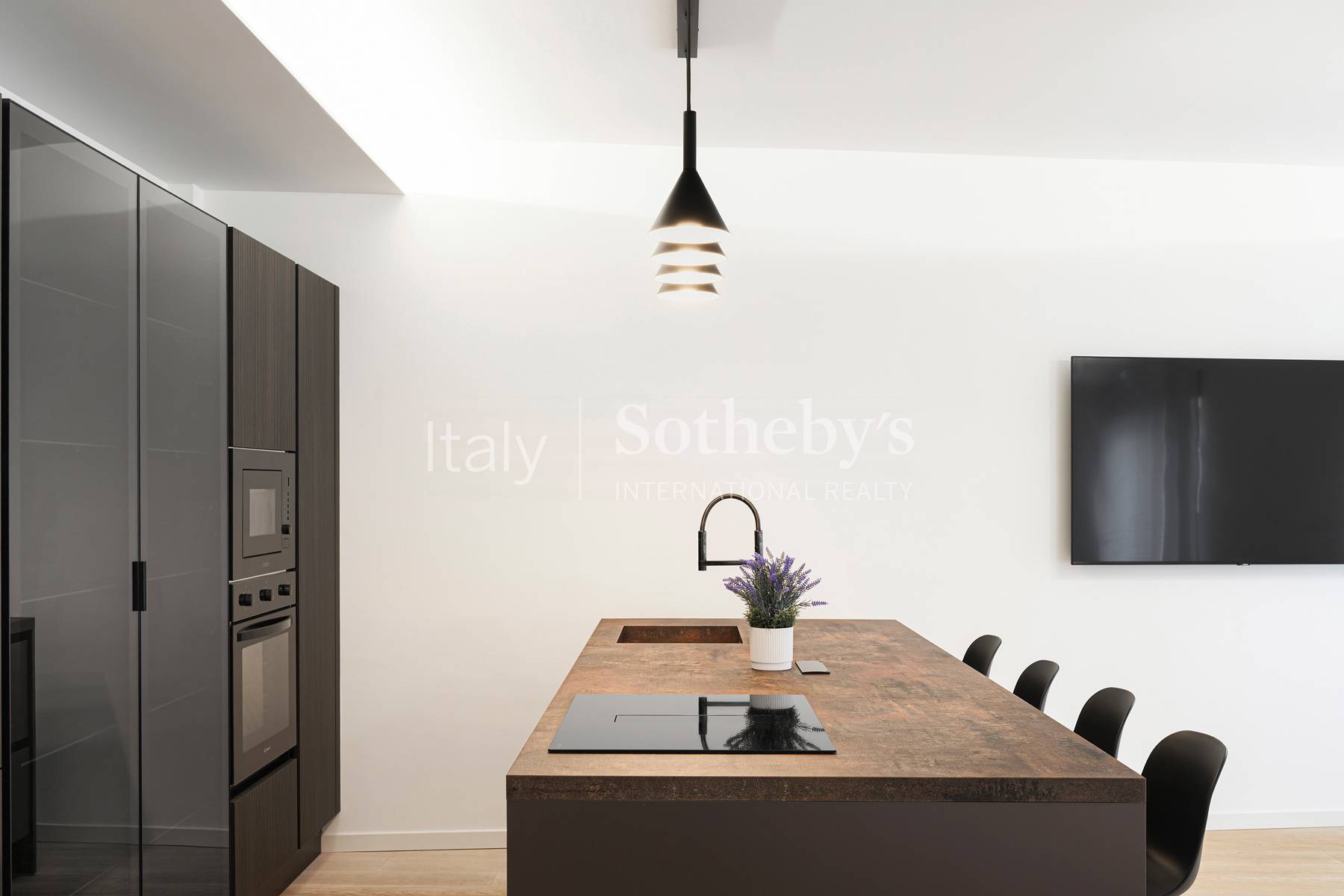  Bright renovated apartment just a few steps from the Arena - 物件實景