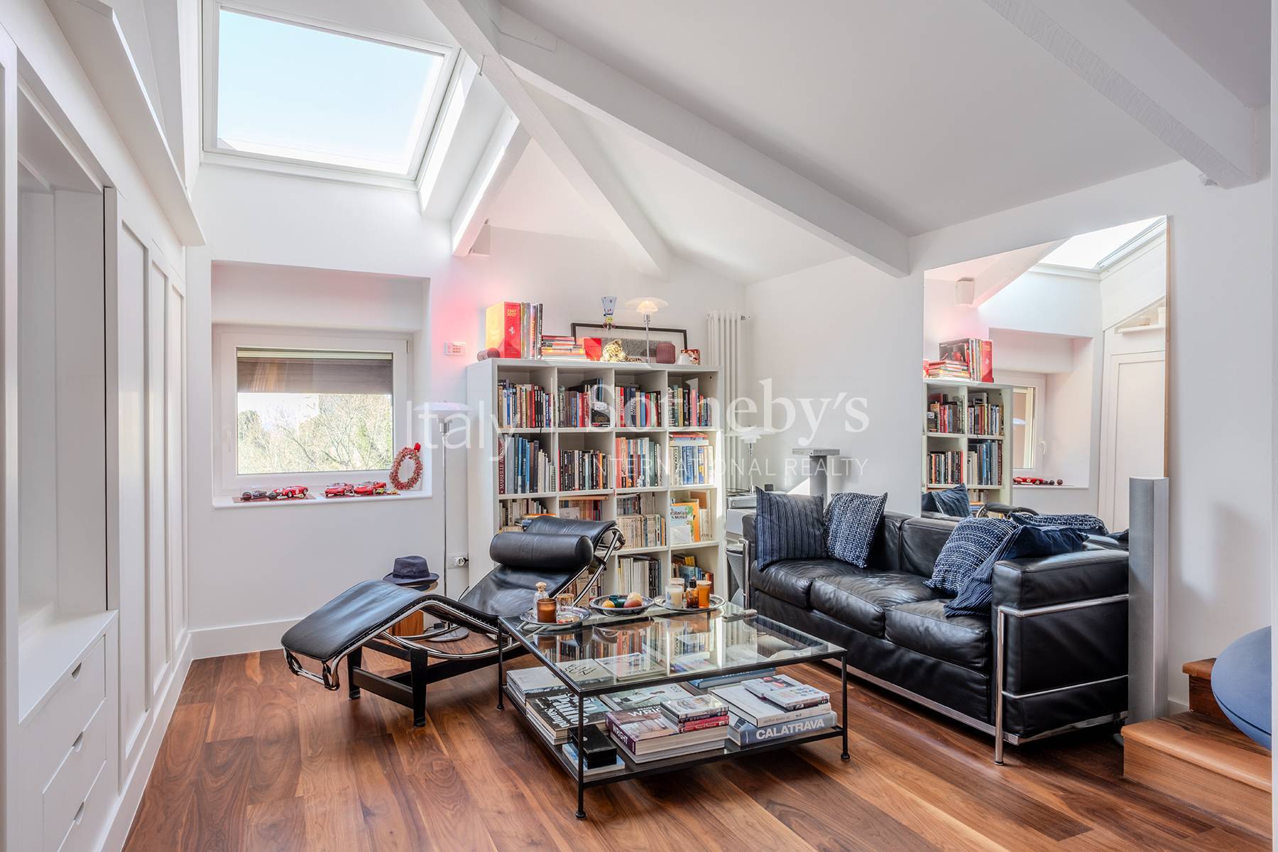  Elegant apartment with a terrace in a historic villa - 物件實景