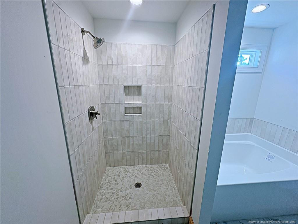 Fayetteville, North Carolina, 28303, United States, 5 Bedrooms Bedrooms, ,3 BathroomsBathrooms,Residential,For Sale,1993159