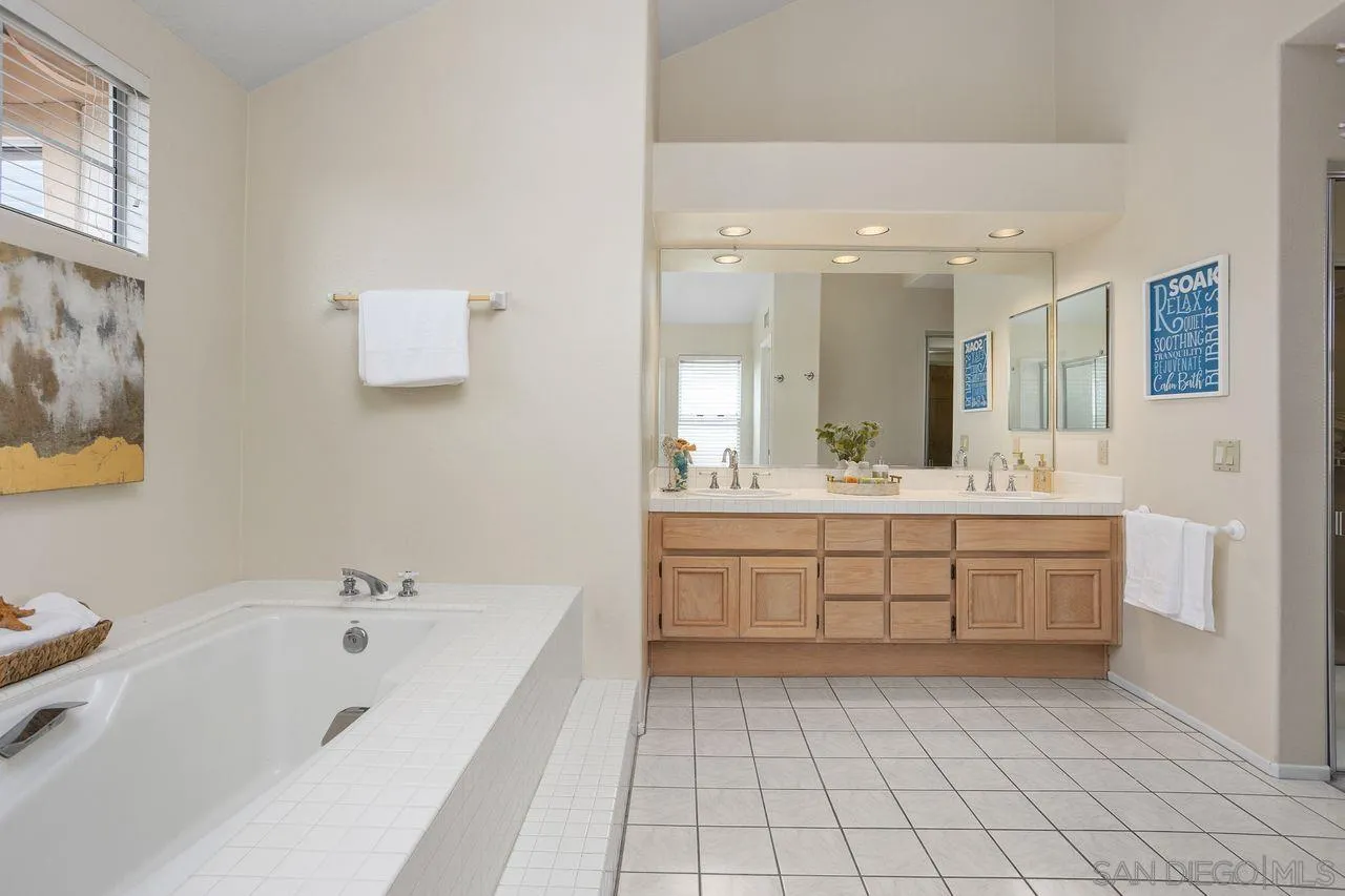 San Diego, California, 92129, United States, 4 Bedrooms Bedrooms, ,3 BathroomsBathrooms,Residential,For Sale,1847316