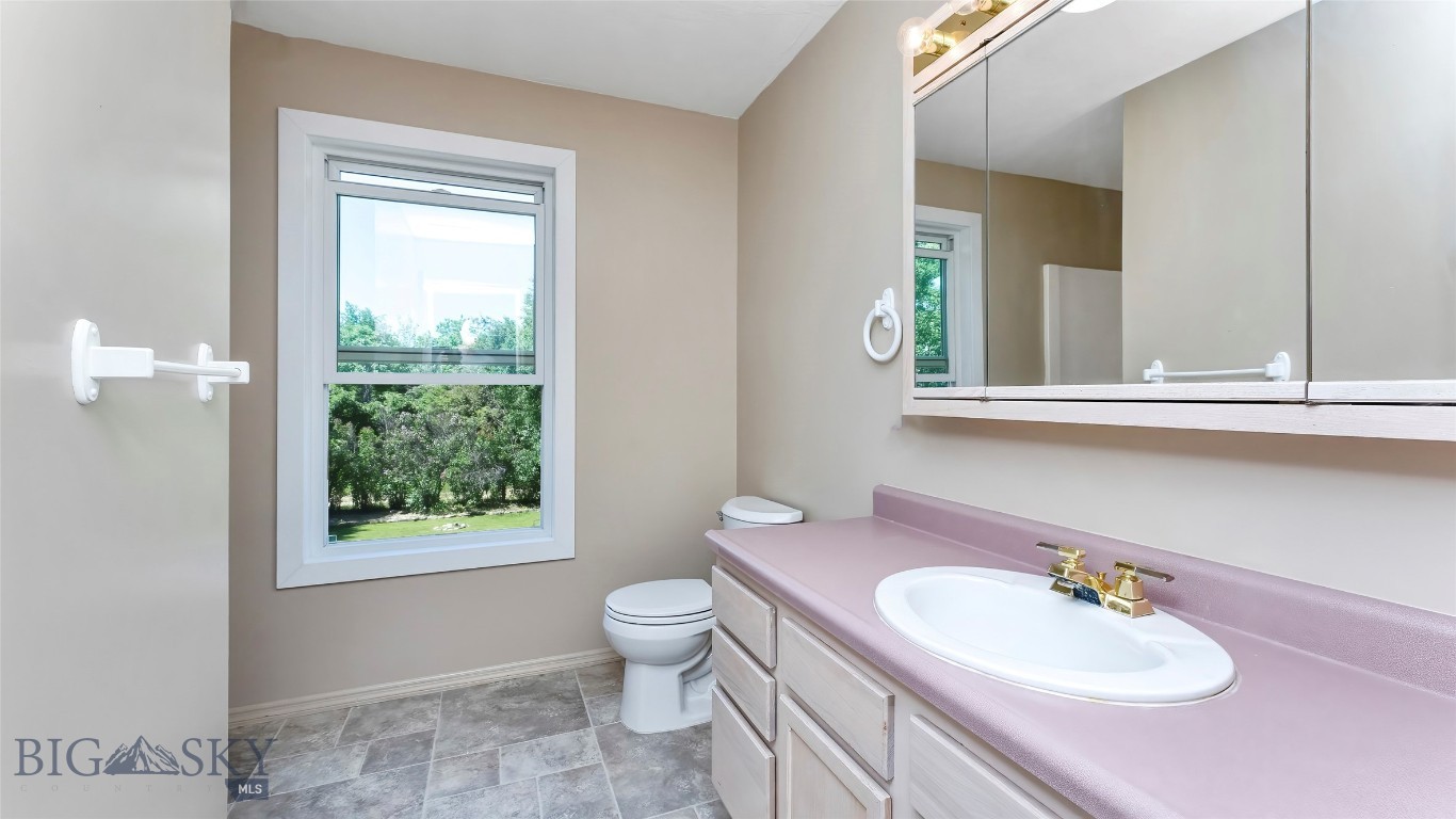 1008 E Missoula, Belgrade, Montana, 59714, United States, 5 Bedrooms Bedrooms, ,3 BathroomsBathrooms,Residential,For Sale,1008 E Missoula,1587986