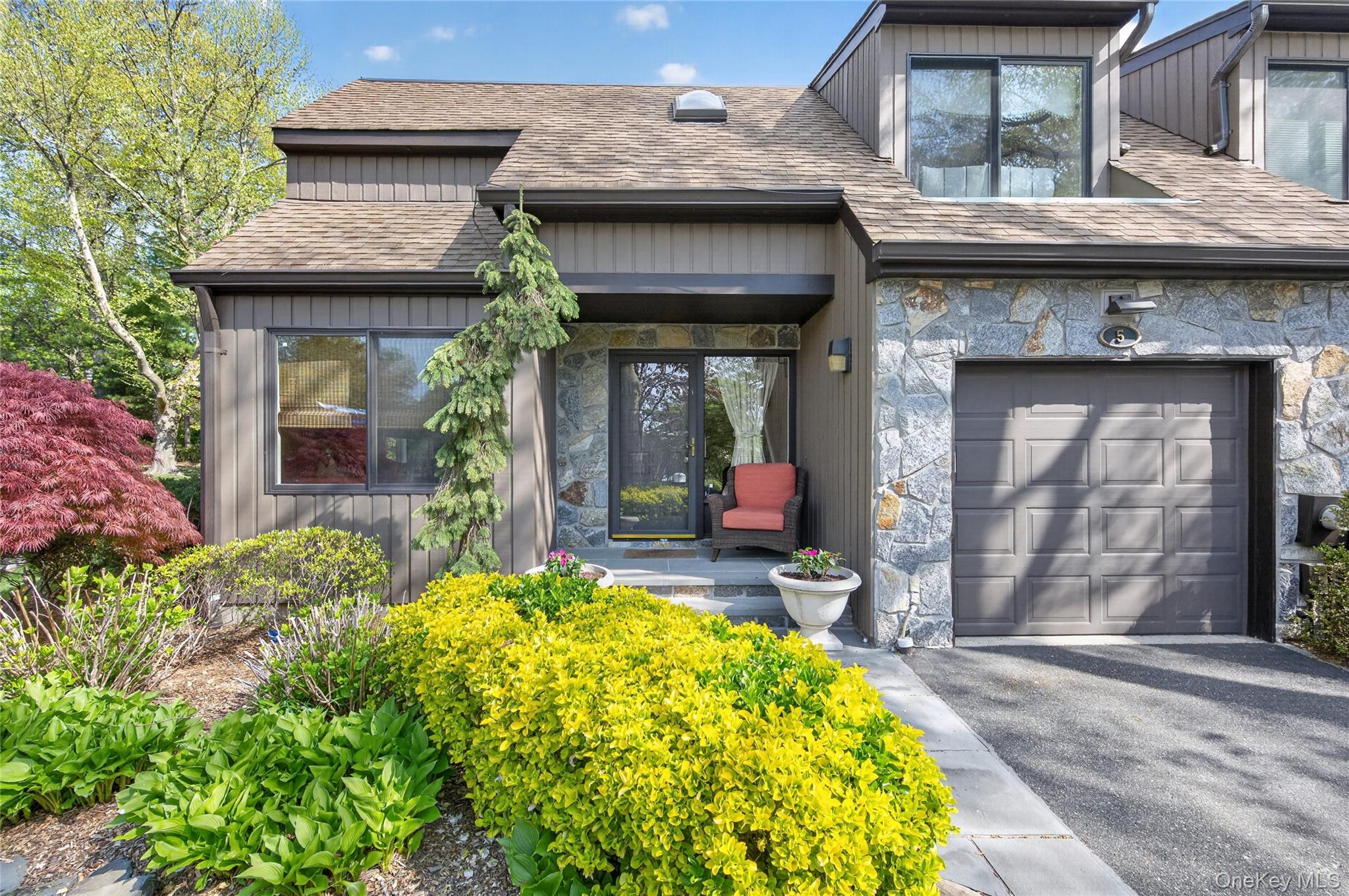  5 Pony Circle, Roslyn Heights, NY, 11577 - 物件實景