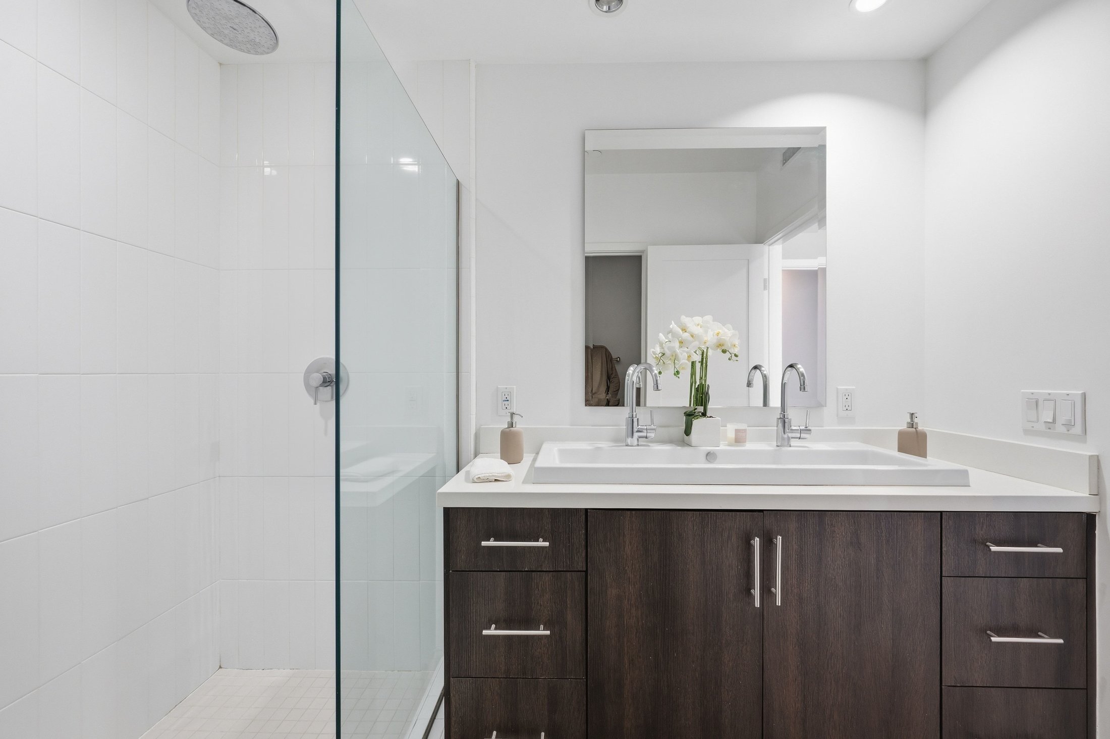  1400 North Fuller Avenue - 物件實景