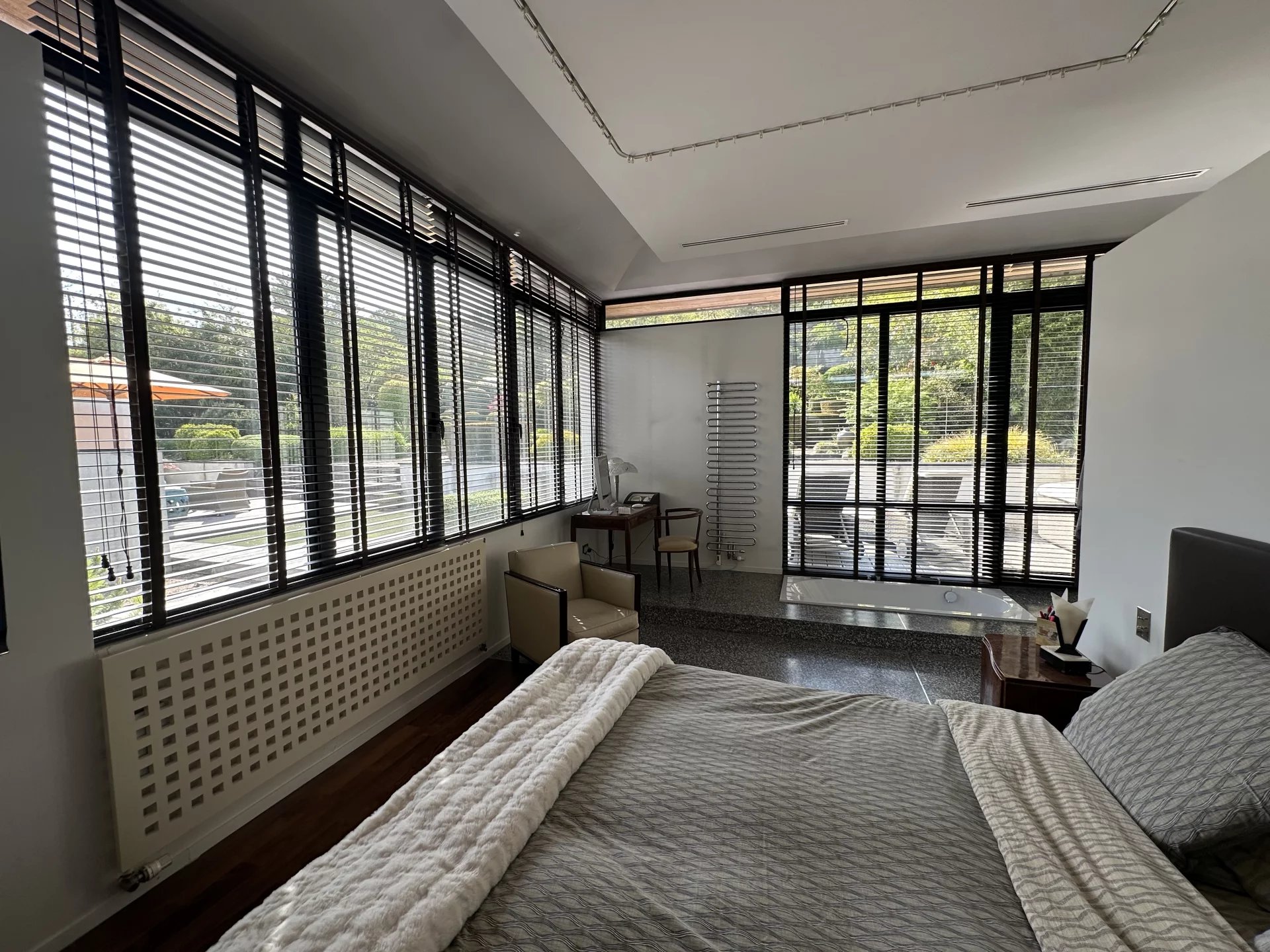 Le Pecq, Île-de-France, 78230, FR, 5 Bedrooms Bedrooms, ,Residential,For Sale,1994404