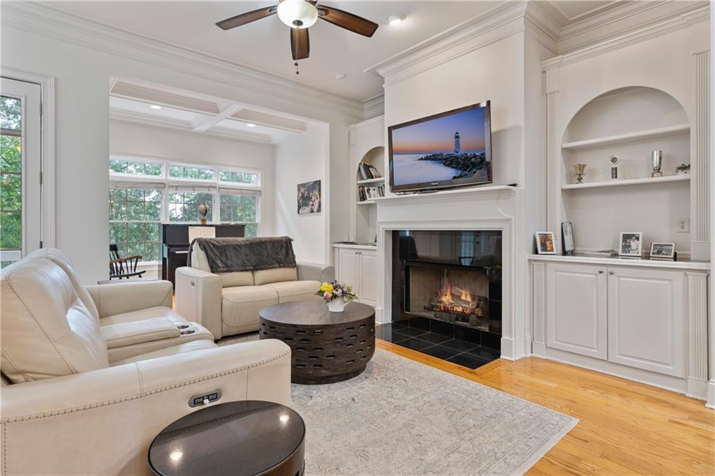 Sandy Springs, Georgia, 30328, United States, 2 Bedrooms Bedrooms, ,4 BathroomsBathrooms,Residential,For Sale,1923426