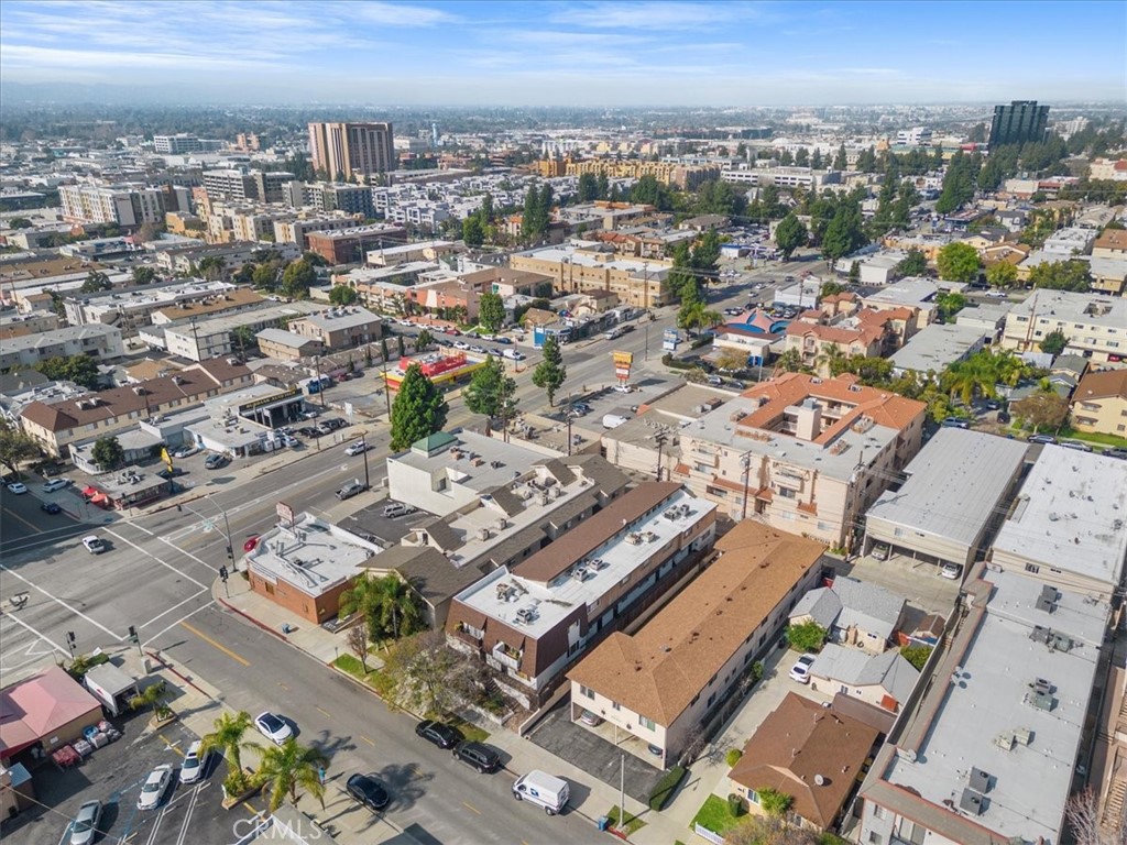 Burbank, California, 91501, United States, 2 Bedrooms Bedrooms, ,2 BathroomsBathrooms,Residential,For Sale,1889900