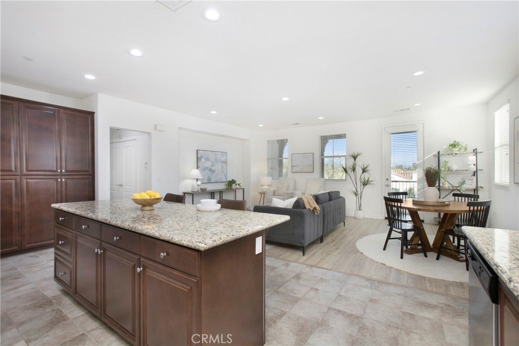 Brea, California, 92823, United States, 2 Bedrooms Bedrooms, ,2 BathroomsBathrooms,Residential,For Sale,1939924