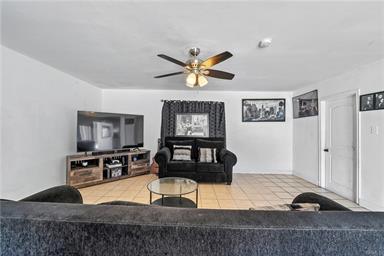 South Gate, California, 90280, United States, 2 Bedrooms Bedrooms, ,2 BathroomsBathrooms,Residential,For Sale,1904304