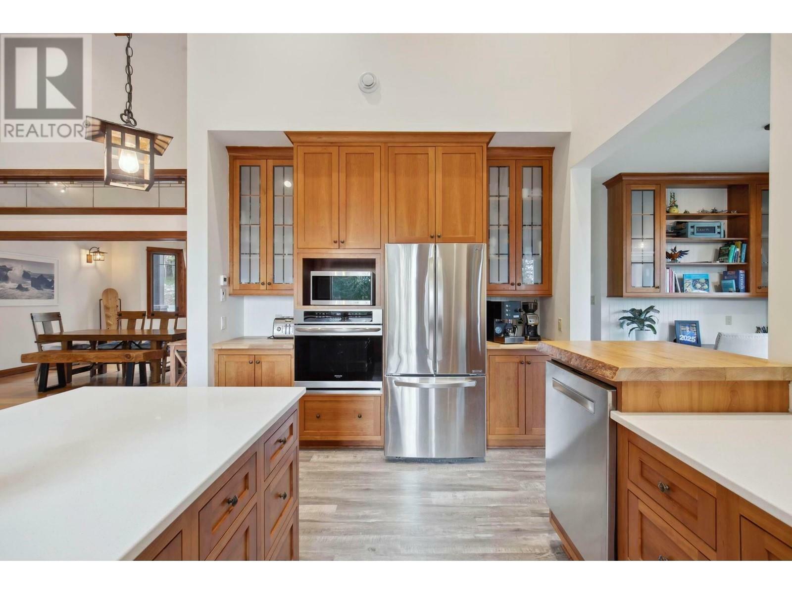 VERNON, British Columbia, V1B 3M9, CA, 4 Bedrooms Bedrooms, ,3 BathroomsBathrooms,Residential,For Sale,1836921