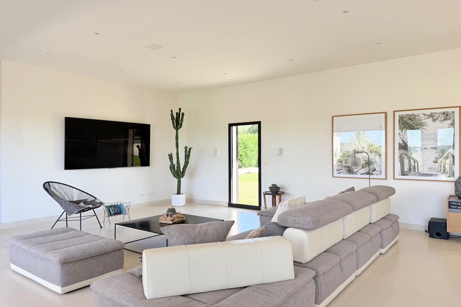  Elegant contemporary villa in the heart of the vineyards, 20 minutes from Uzès,… - 物件實景