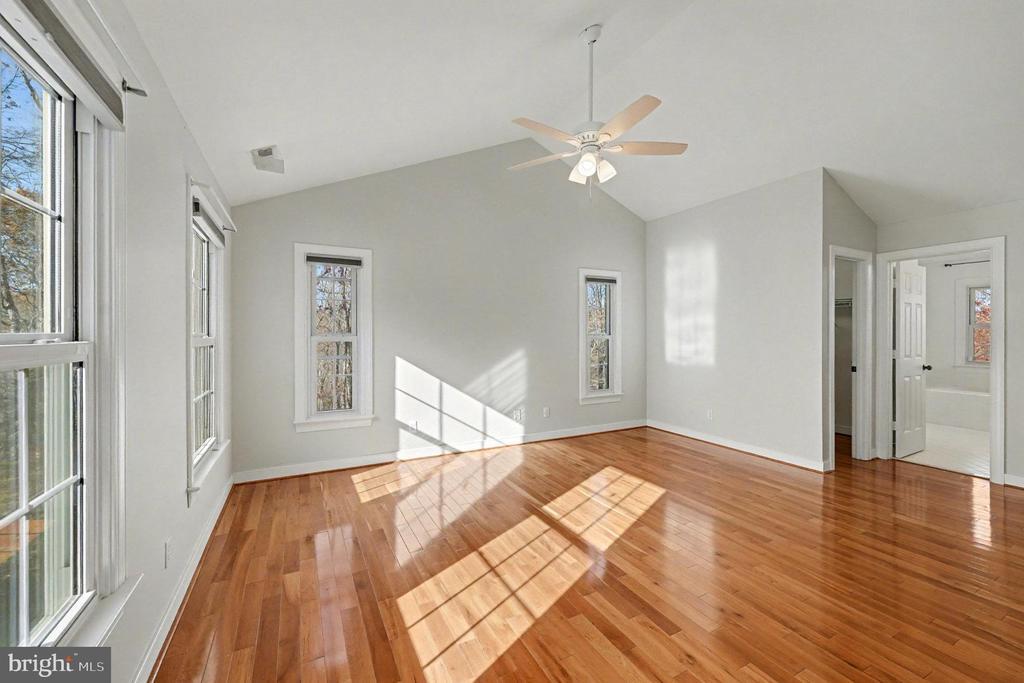 Fredericksburg, Virginia, 22407, United States, 4 Bedrooms Bedrooms, ,3 BathroomsBathrooms,Residential,For Sale,1991139