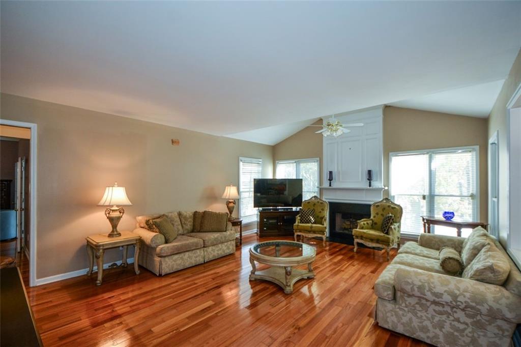 Cumming, Georgia, 30041, United States, 5 Bedrooms Bedrooms, ,4 BathroomsBathrooms,Residential,For Sale,1997427