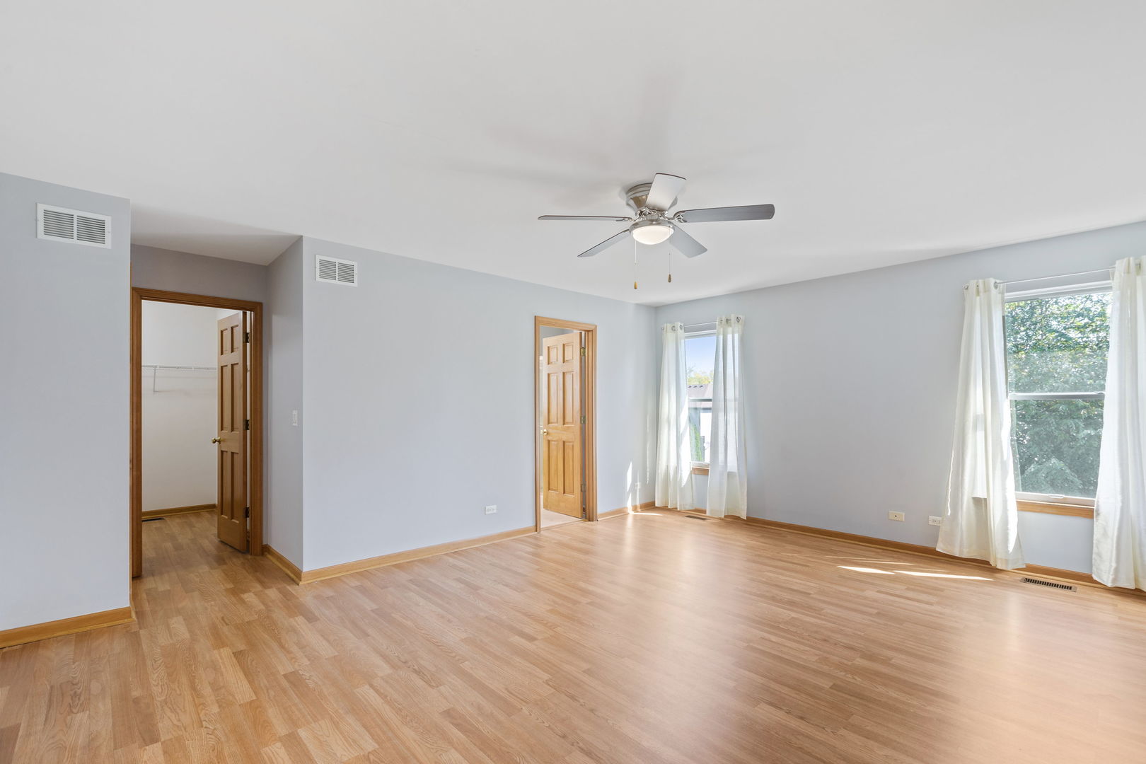 Sugar Grove, Illinois, 60554, United States, 5 Bedrooms Bedrooms, ,4 BathroomsBathrooms,Residential,For Sale,1949761