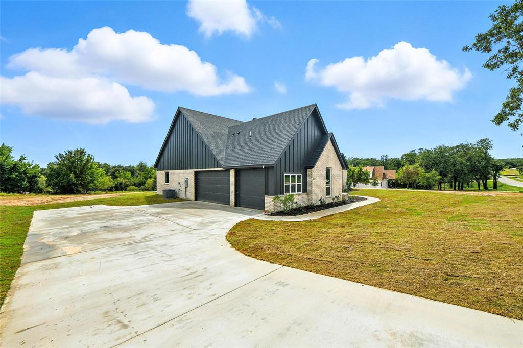 Weatherford, Texas, 76088, United States, 4 Bedrooms Bedrooms, ,3 BathroomsBathrooms,Residential,For Sale,1939670