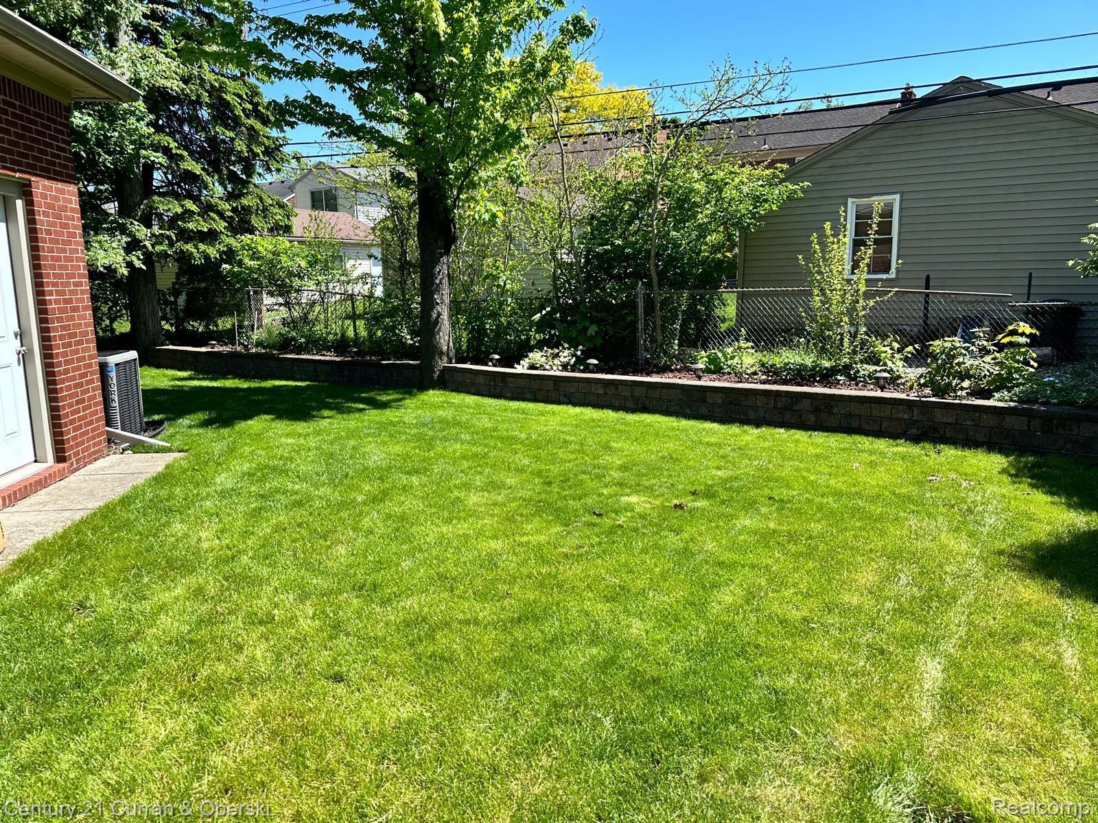 Dearborn, Michigan, 48128, United States, 4 Bedrooms Bedrooms, ,3 BathroomsBathrooms,Residential,For Sale,1908051