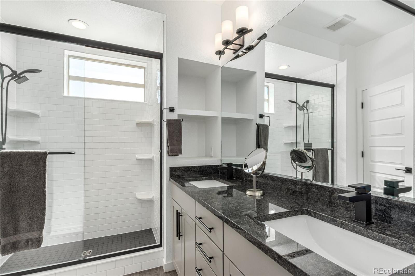 Arvada, Colorado, 80004, United States, 3 Bedrooms Bedrooms, ,2 BathroomsBathrooms,Residential,For Sale,1973817