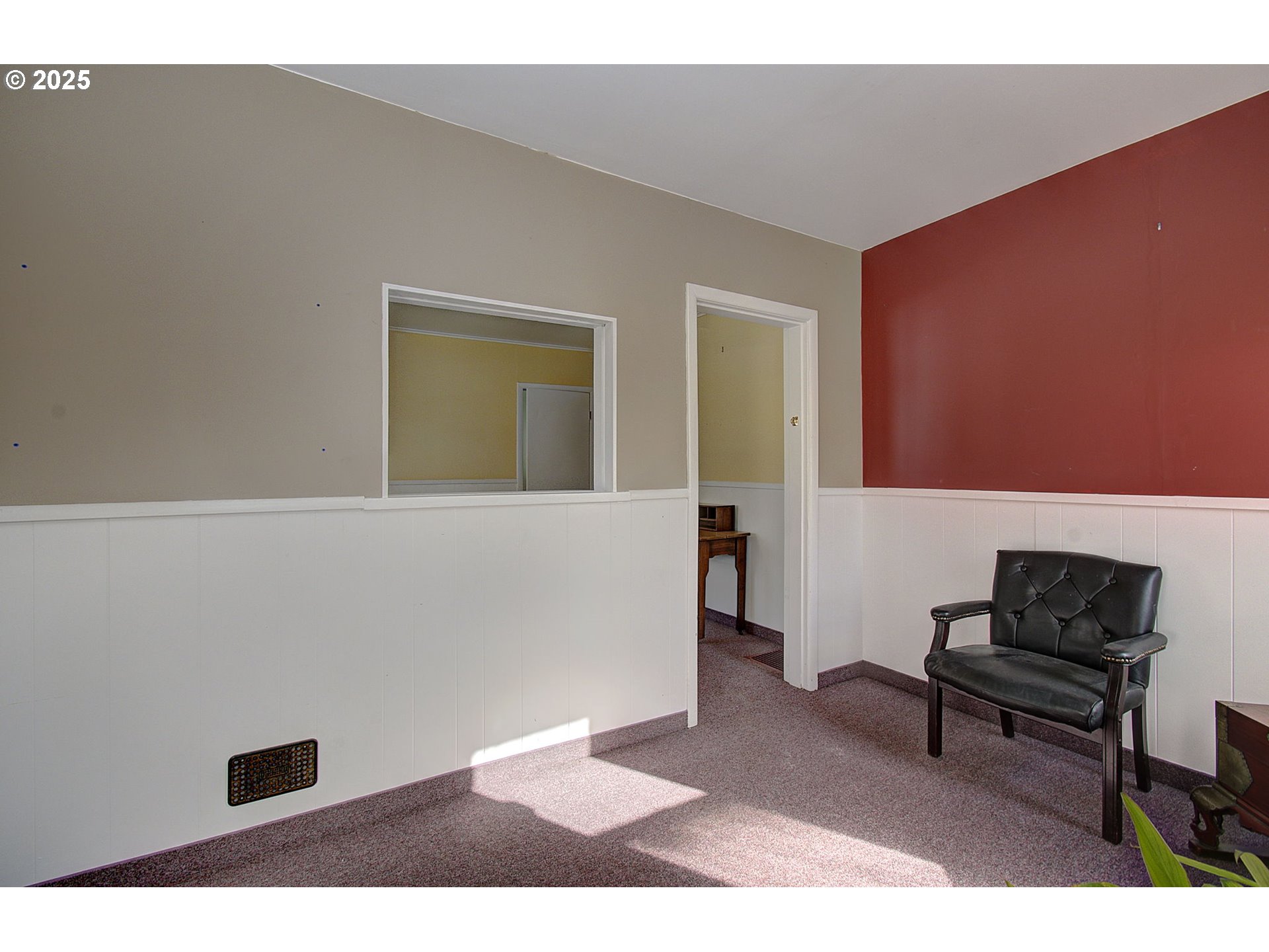 Portland, Oregon, 97202, United States, 3 Bedrooms Bedrooms, ,1 BathroomBathrooms,Residential,For Sale,1721248