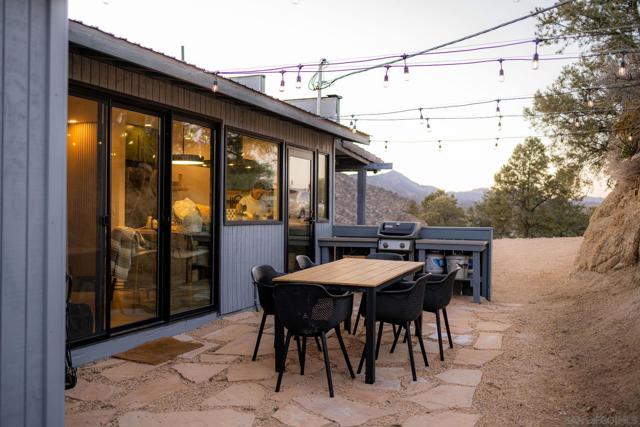 Pioneertown, California, 92268, United States, 2 Bedrooms Bedrooms, ,2 BathroomsBathrooms,Residential,For Sale,1990381