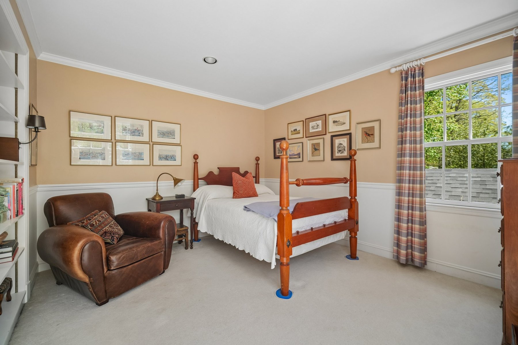  Beautifully Renovated Colonial is a Garden Lover