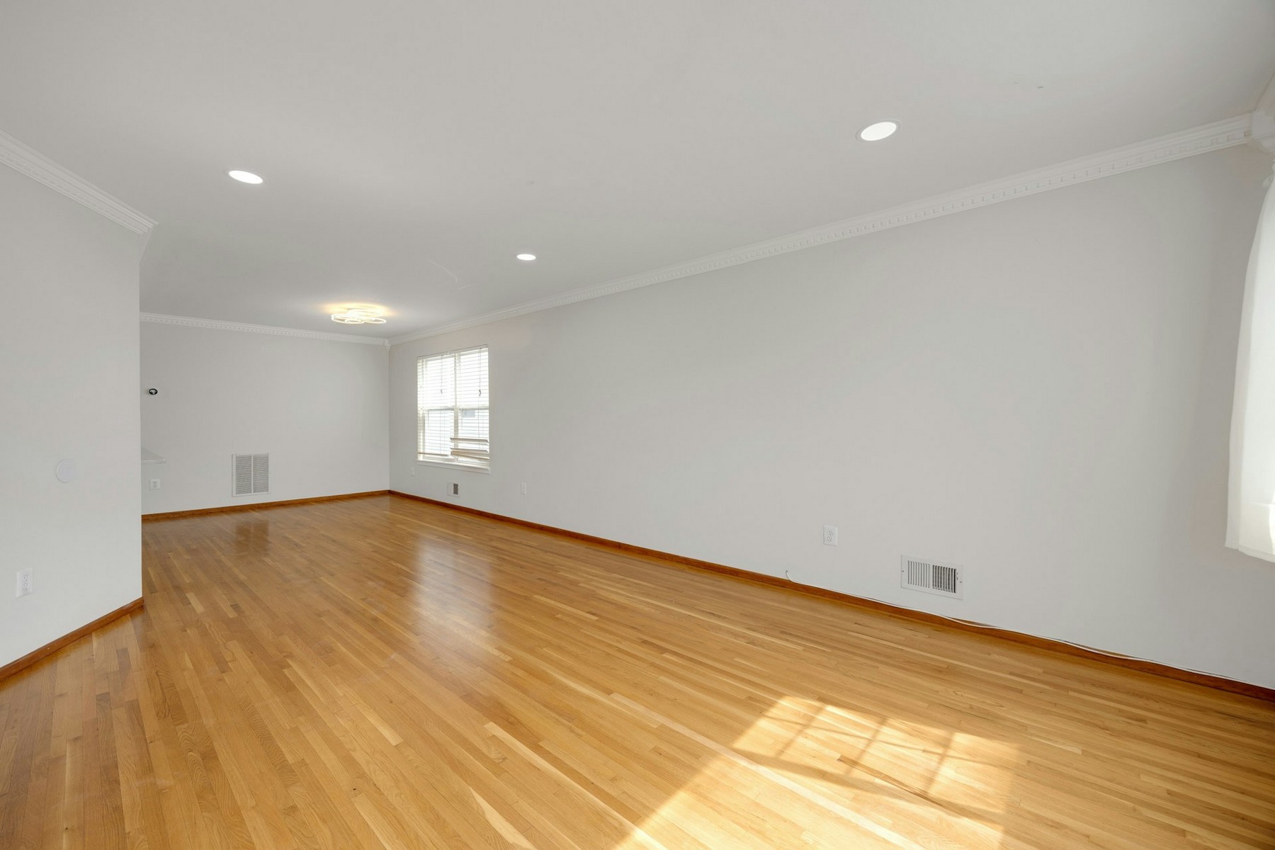  149 Hobart Avenue, Bayonne, NJ 07002 - 物件實景