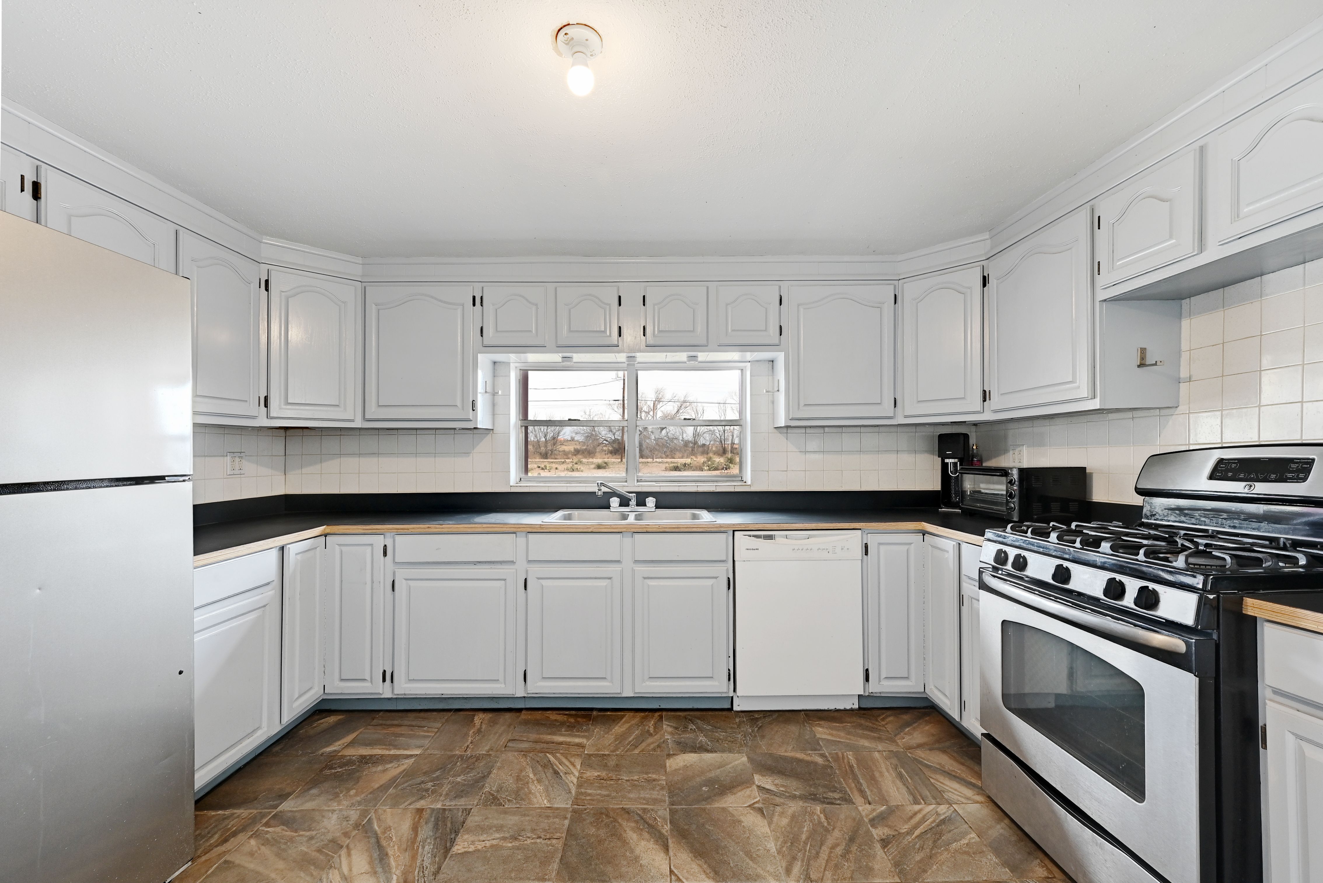  1011 West Washington Street, Marfa, TX 79843 - 物件實景