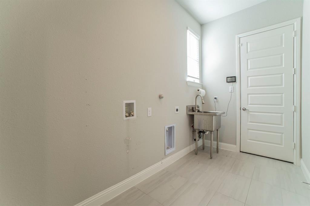 Frisco, Texas, 75033, United States, 4 Bedrooms Bedrooms, ,4 BathroomsBathrooms,Residential,For Sale,1992438