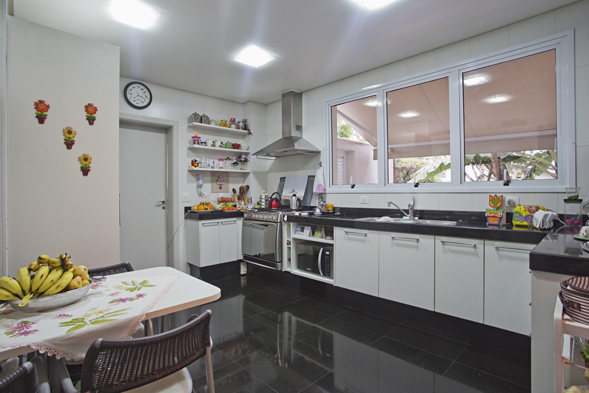  Home in a gated community surrounded by greenery - 物件實景