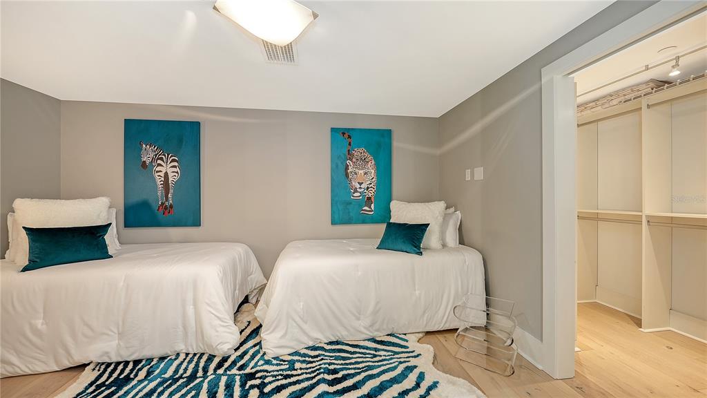 Sarasota, Florida, 34236, United States, 3 Bedrooms Bedrooms, ,4 BathroomsBathrooms,Residential,For Sale,1996968