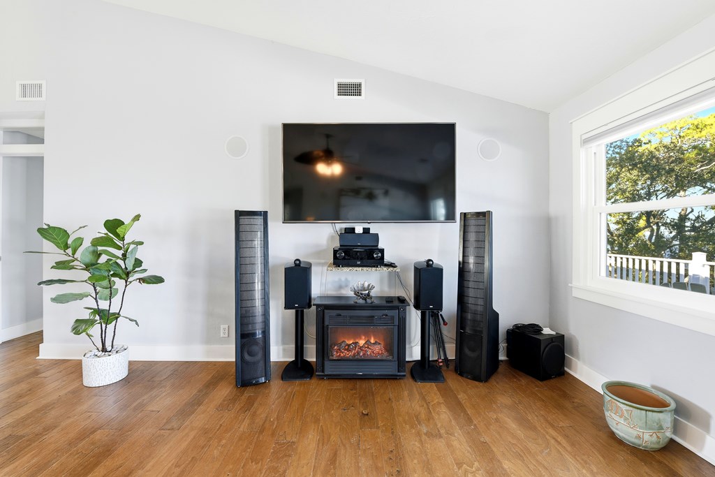 St. George Island, Florida, 32328, United States, 4 Bedrooms Bedrooms, ,2 BathroomsBathrooms,Residential,For Sale,2005204