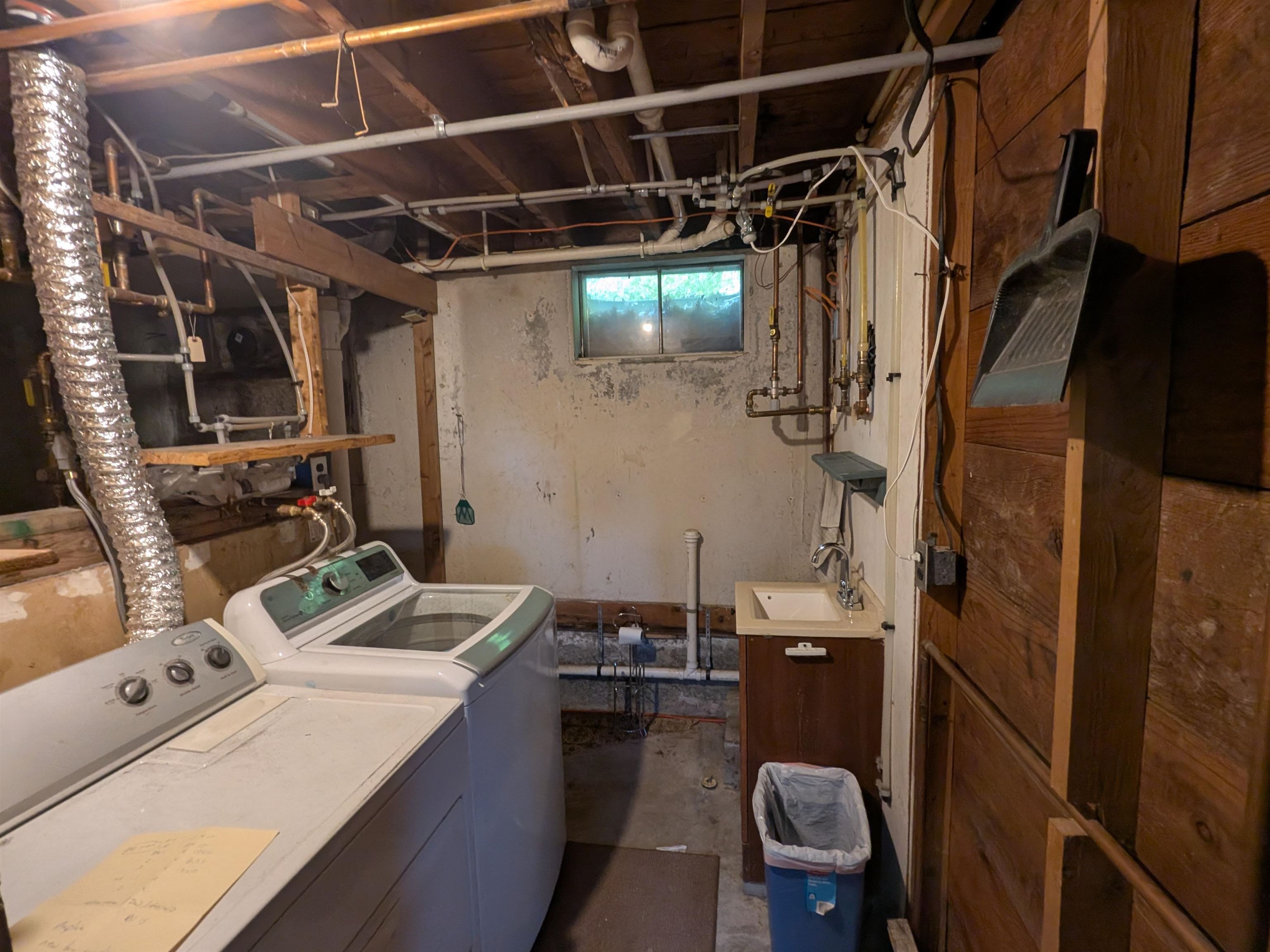 Hollis, New Hampshire, 03049, United States, 3 Bedrooms Bedrooms, ,2 BathroomsBathrooms,Residential,For Sale,1934424