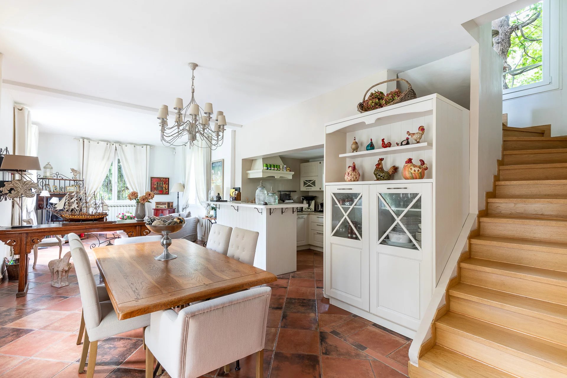 Cagnes-sur-Mer, Provence-Alpes-Côte d’Azur, 06800, FR, 4 Bedrooms Bedrooms, ,3 BathroomsBathrooms,Residential,For Sale,1829580