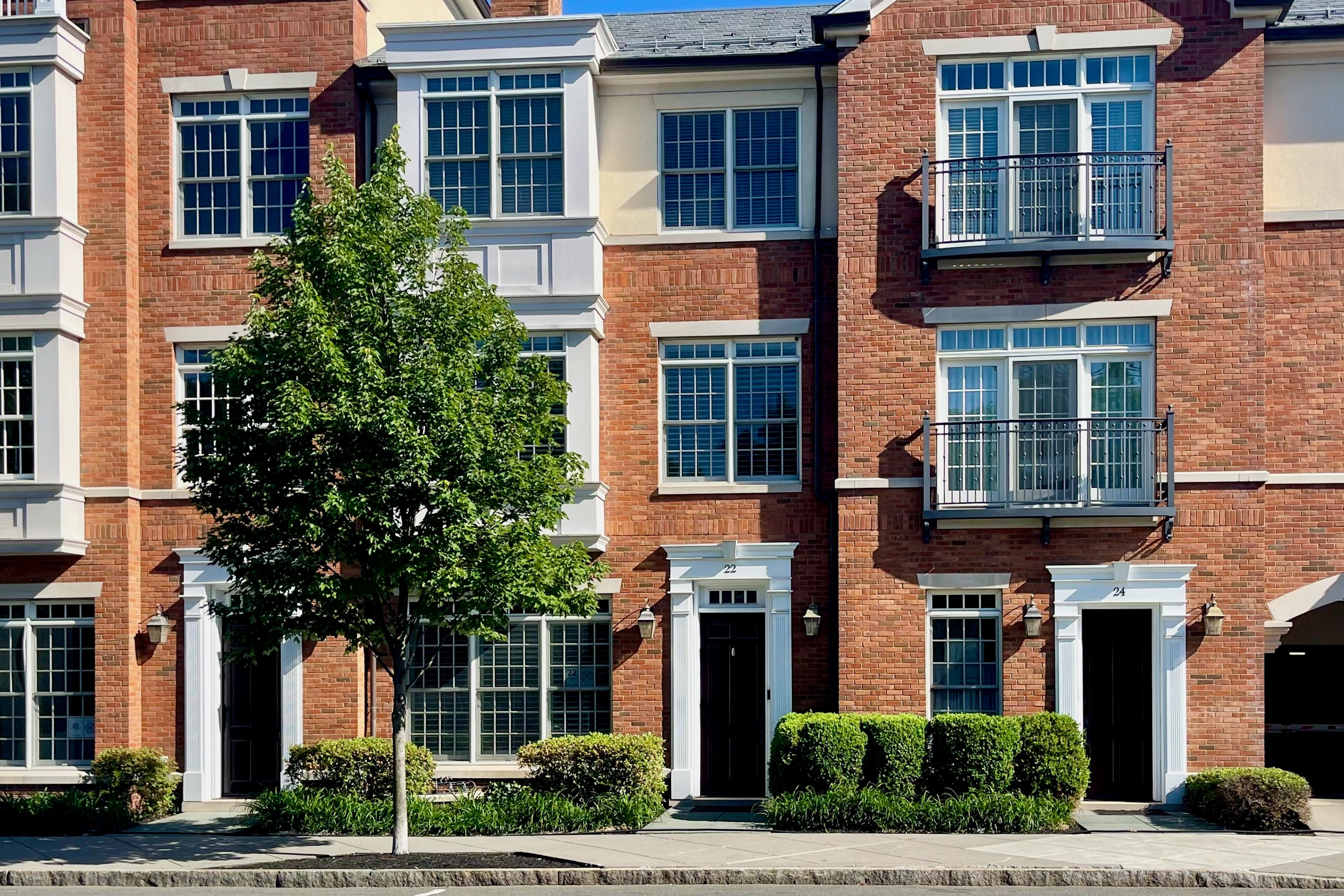 Tasteful Townhouse Satisfies Your Appetite for Urban Living - 物件實景