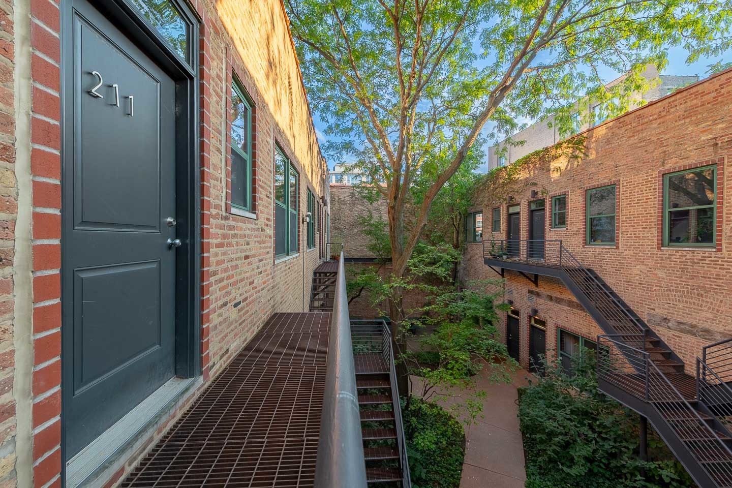 Chicago, Illinois, 60607, United States, 1 Bedroom Bedrooms, ,1 BathroomBathrooms,Residential,For Sale,1935059
