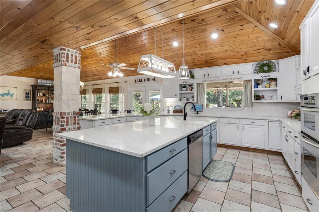 Athens, Texas, 75752, United States, 4 Bedrooms Bedrooms, ,3 BathroomsBathrooms,Residential,For Sale,1962313