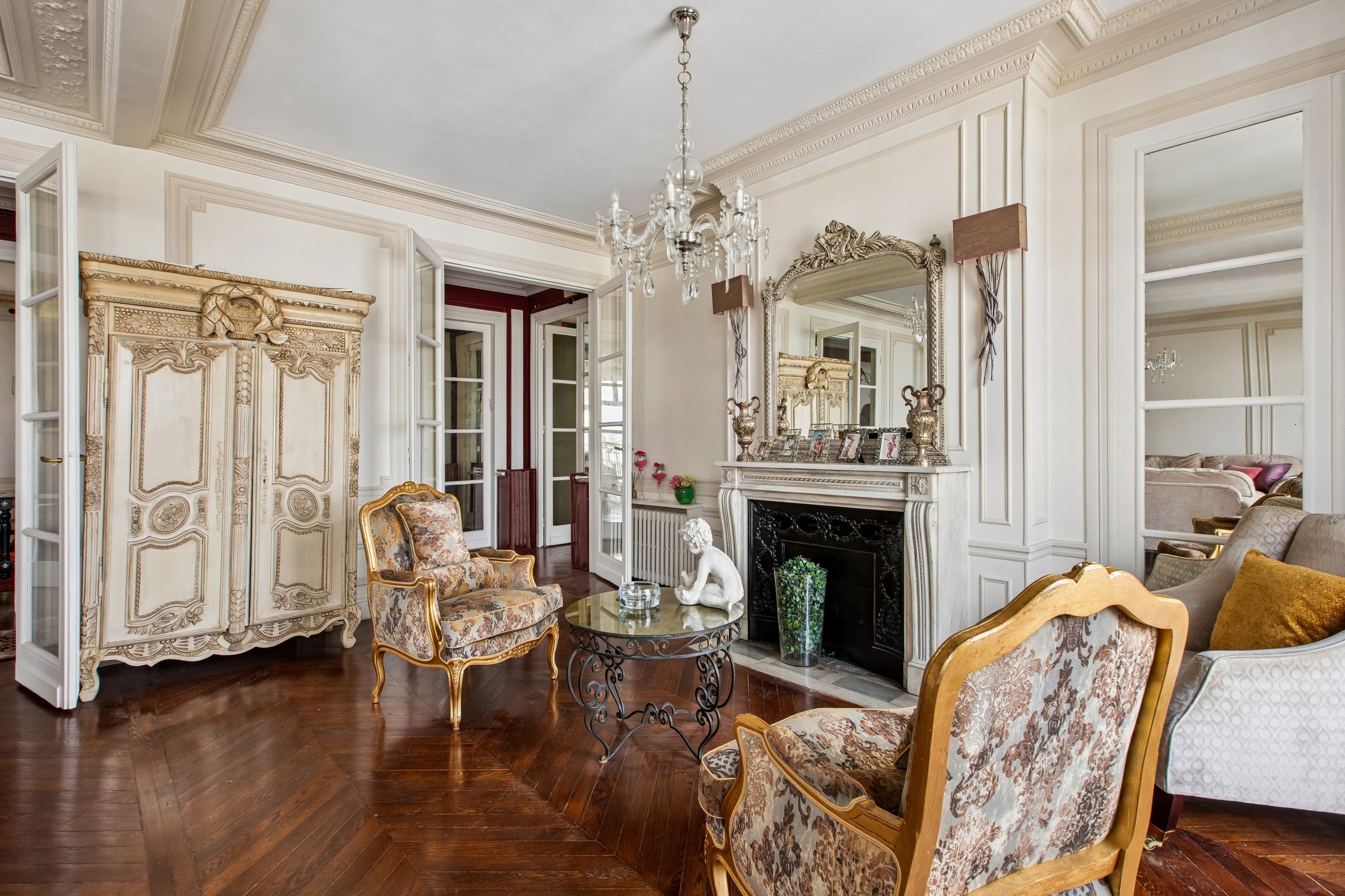  Elegant 262m² Apartment with Expansive Views in 16th Arrondissement - 物件實景