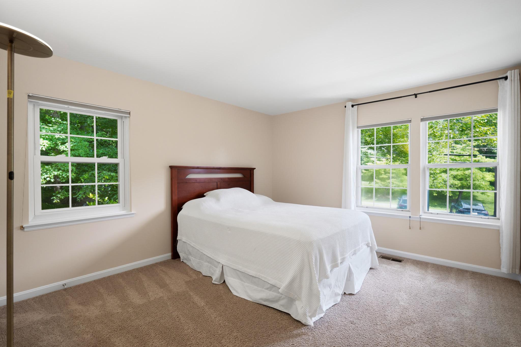  8943 Park Forest Drive, Springfield, VA, 22152 - 物件實景