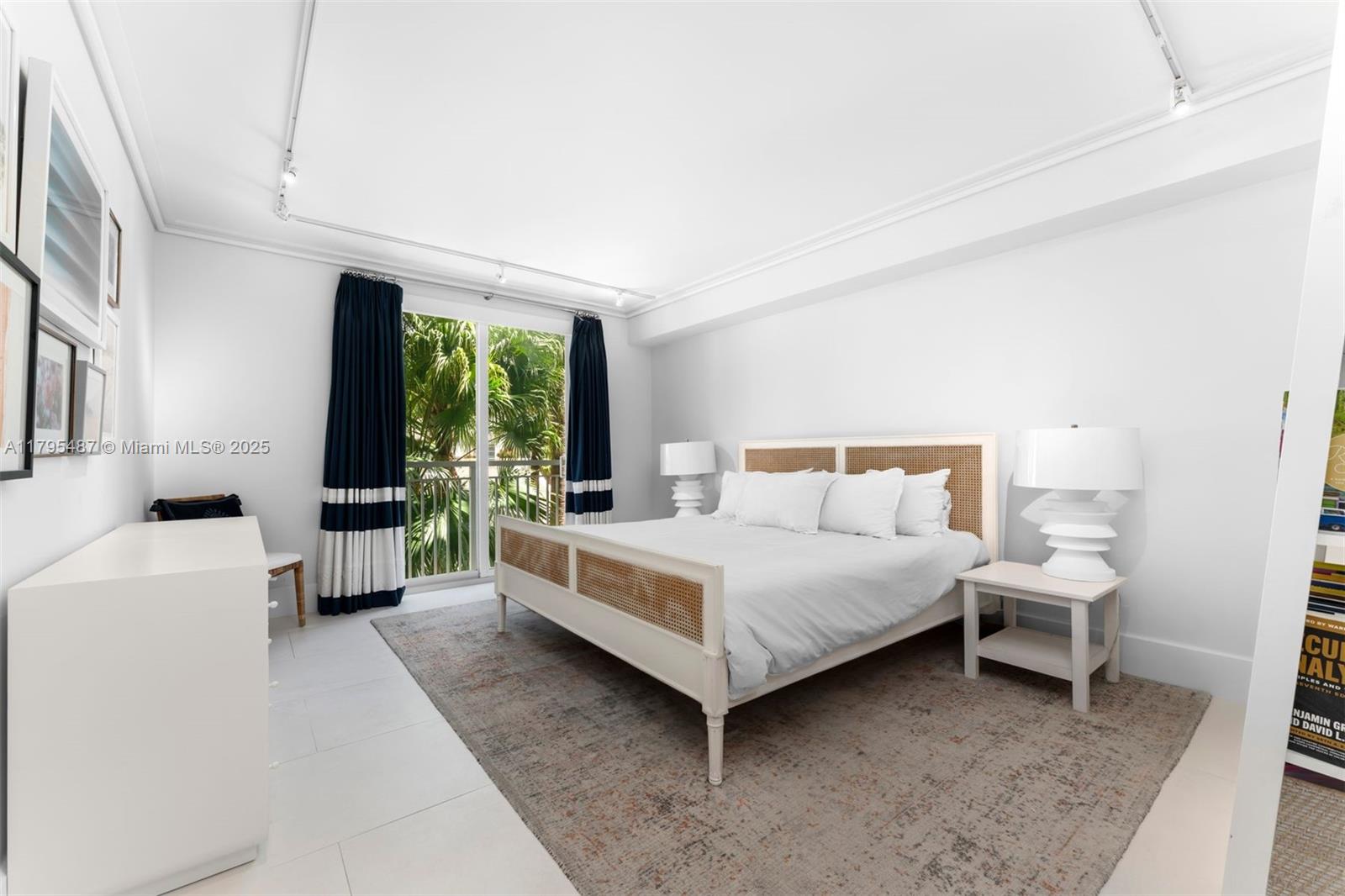 Miami Beach, Florida, 33139, United States, 3 Bedrooms Bedrooms, ,3 BathroomsBathrooms,Residential,For Sale,1794806