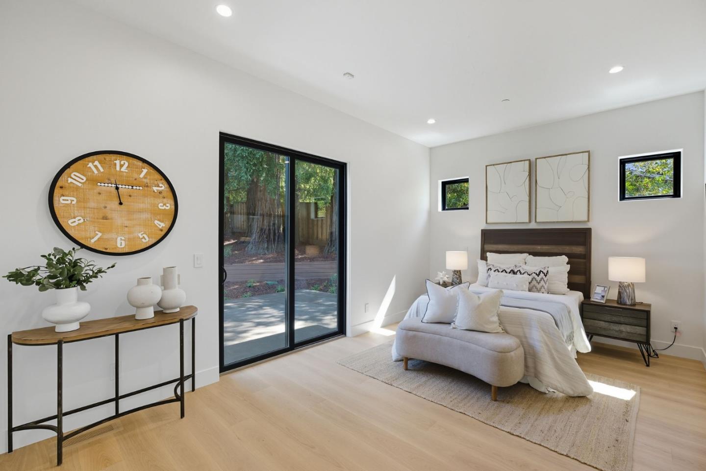 Menlo Park, California, 94025, United States, 6 Bedrooms Bedrooms, ,7 BathroomsBathrooms,Residential,For Sale,1947482