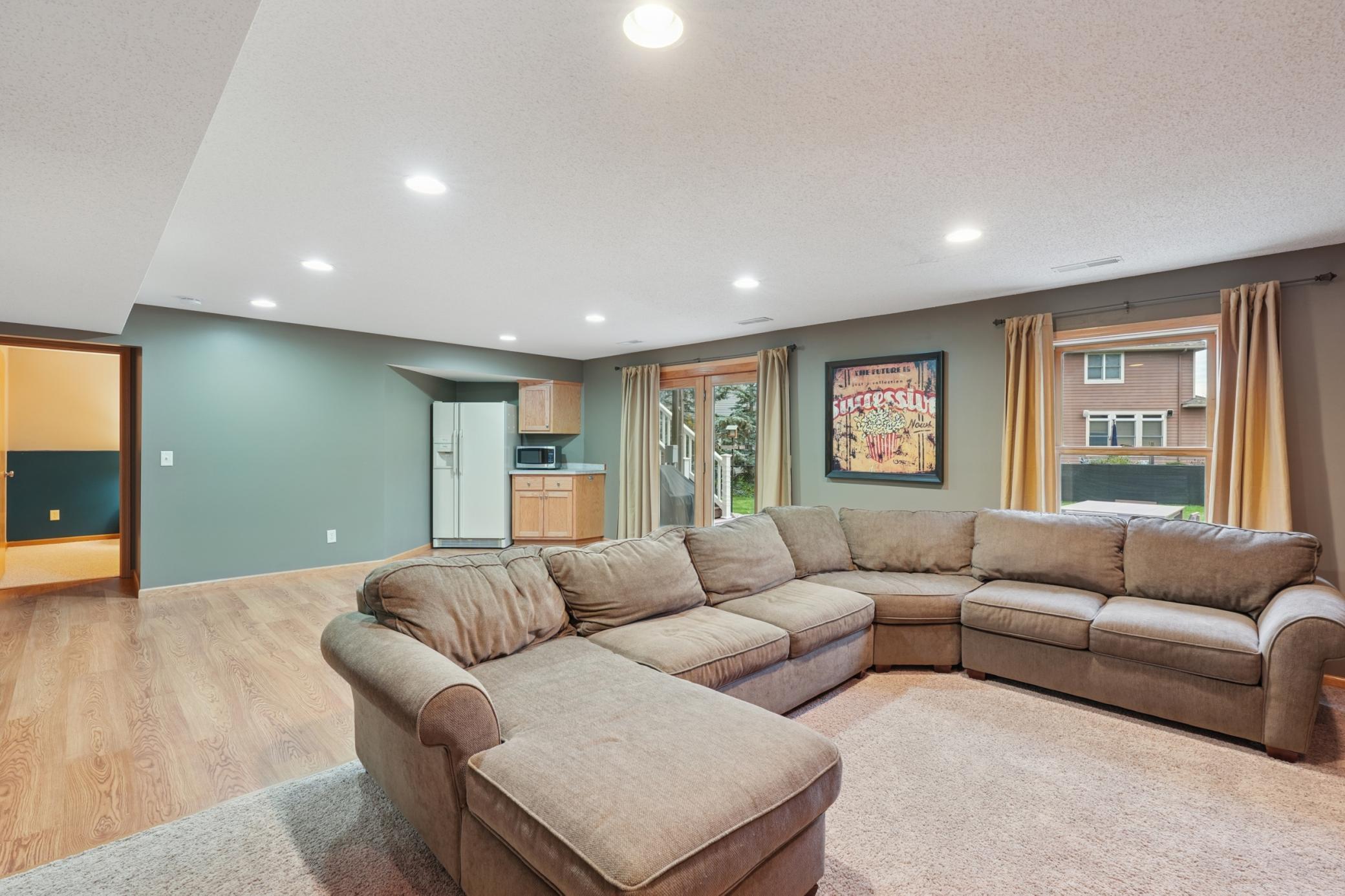 Hudson, Wisconsin, 54016, United States, 5 Bedrooms Bedrooms, ,3 BathroomsBathrooms,Residential,For Sale,1989559