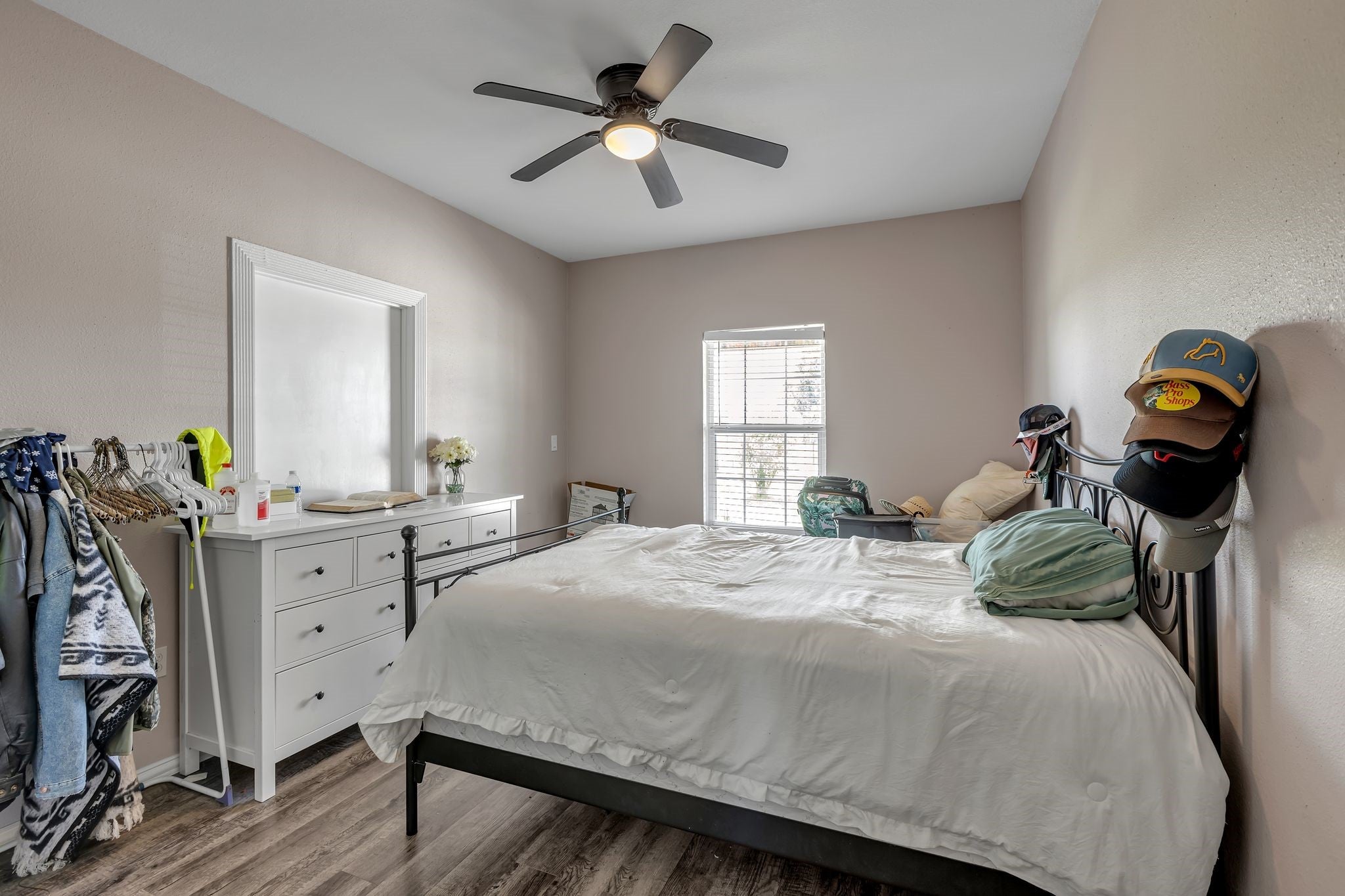 Forney, Texas, 75126, United States, 4 Bedrooms Bedrooms, ,3 BathroomsBathrooms,Residential,For Sale,1974653