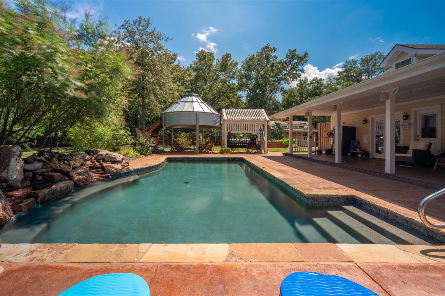 Quinlan, Texas, 75474, United States, 2 Bedrooms Bedrooms, ,2 BathroomsBathrooms,Residential,For Sale,1937387