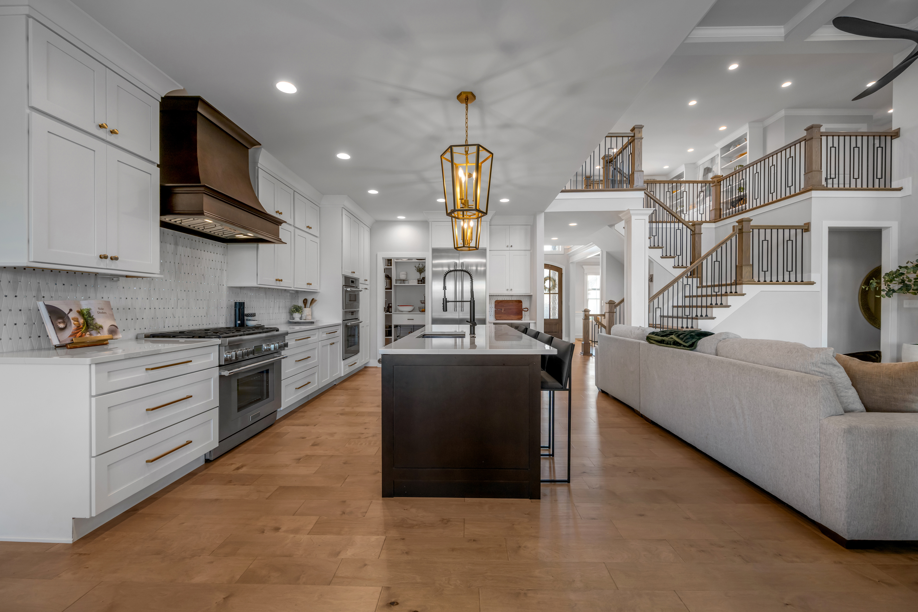  2429 Lorenzo Way - 物件實景