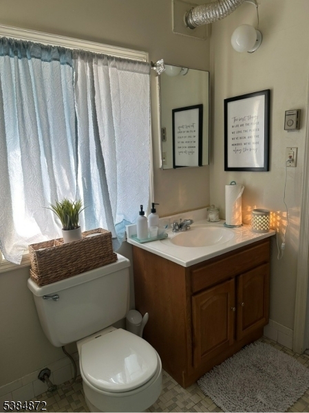 Irvington Twp., New Jersey, 07111, United States, 6 Bedrooms Bedrooms, ,4 BathroomsBathrooms,Residential,For Sale,1947988