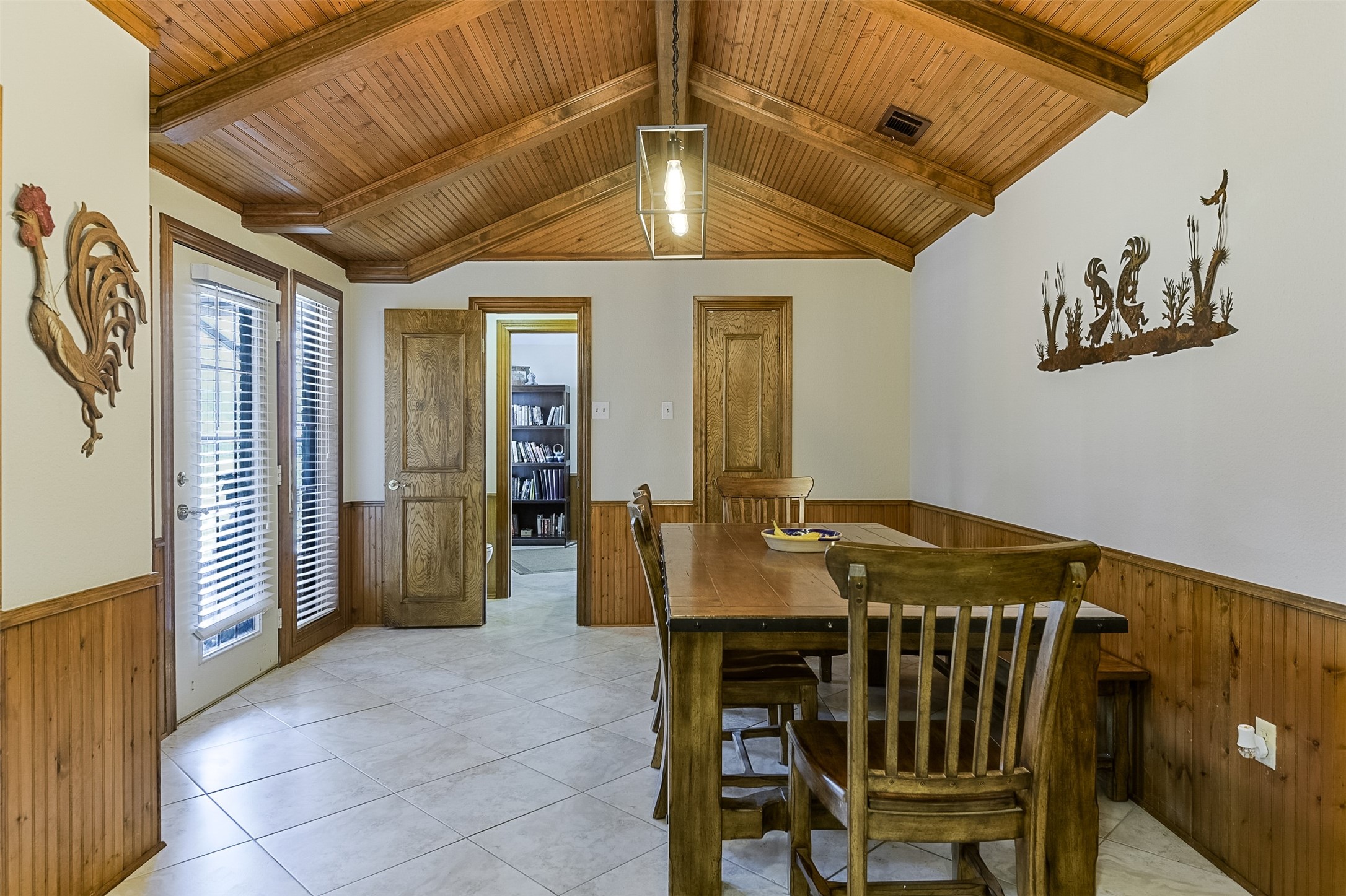Ovilla, Texas, 75154, United States, 3 Bedrooms Bedrooms, ,4 BathroomsBathrooms,Residential,For Sale,1866219