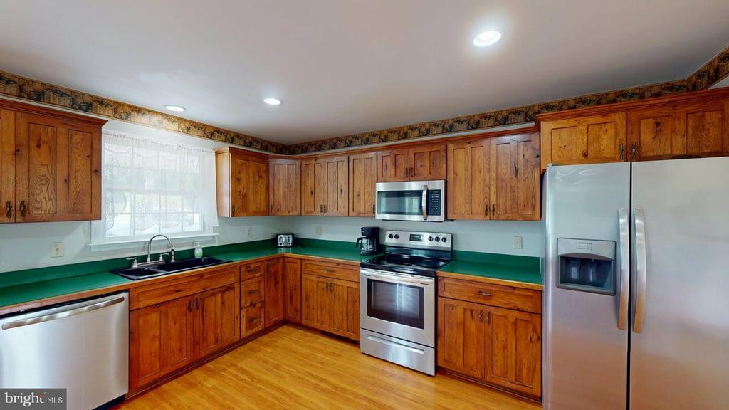 MATHIAS, West Virginia, 26812, United States, 3 Bedrooms Bedrooms, ,3 BathroomsBathrooms,Residential,For Sale,1898386