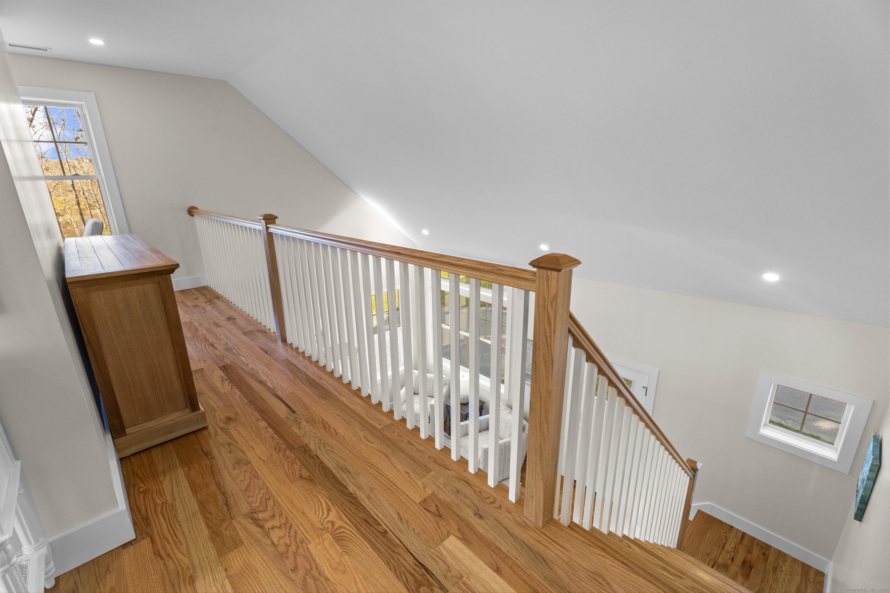 Waterford, Connecticut, 06385, United States, 3 Bedrooms Bedrooms, ,2 BathroomsBathrooms,Residential,For Sale,1995882