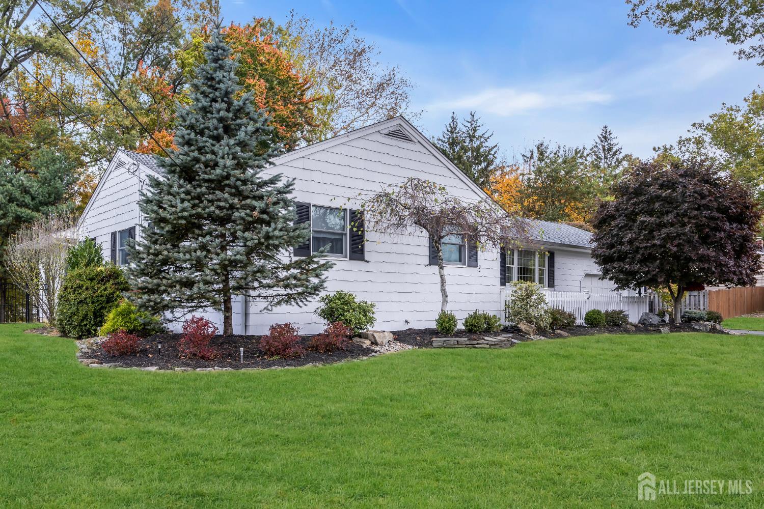 Edison, New Jersey, 08820, United States, 3 Bedrooms Bedrooms, ,2 BathroomsBathrooms,Residential,For Sale,1989177