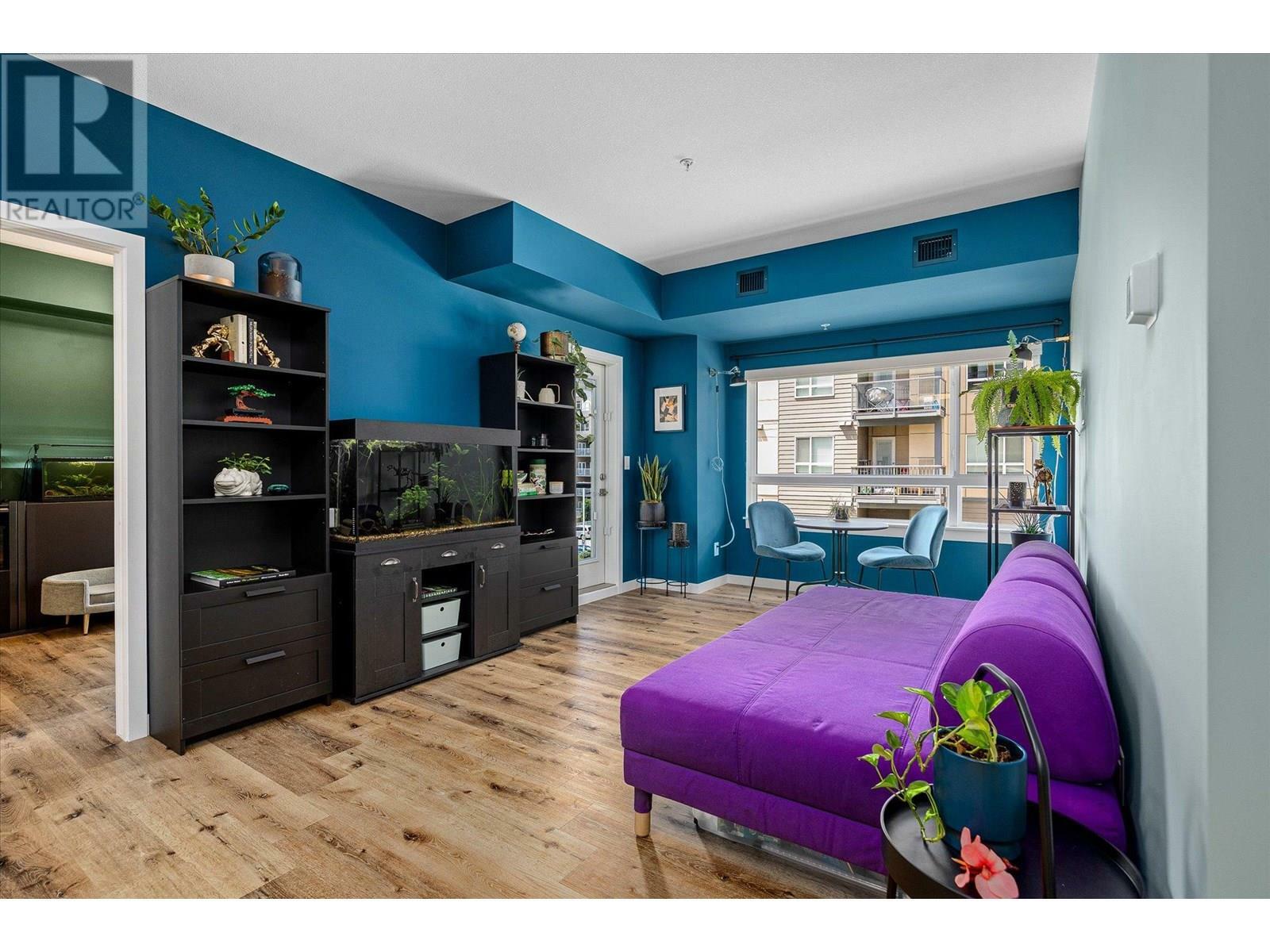 KELOWNA, British Columbia, V1V 2E6, CA, 2 Bedrooms Bedrooms, ,2 BathroomsBathrooms,Residential,For Sale,1961044