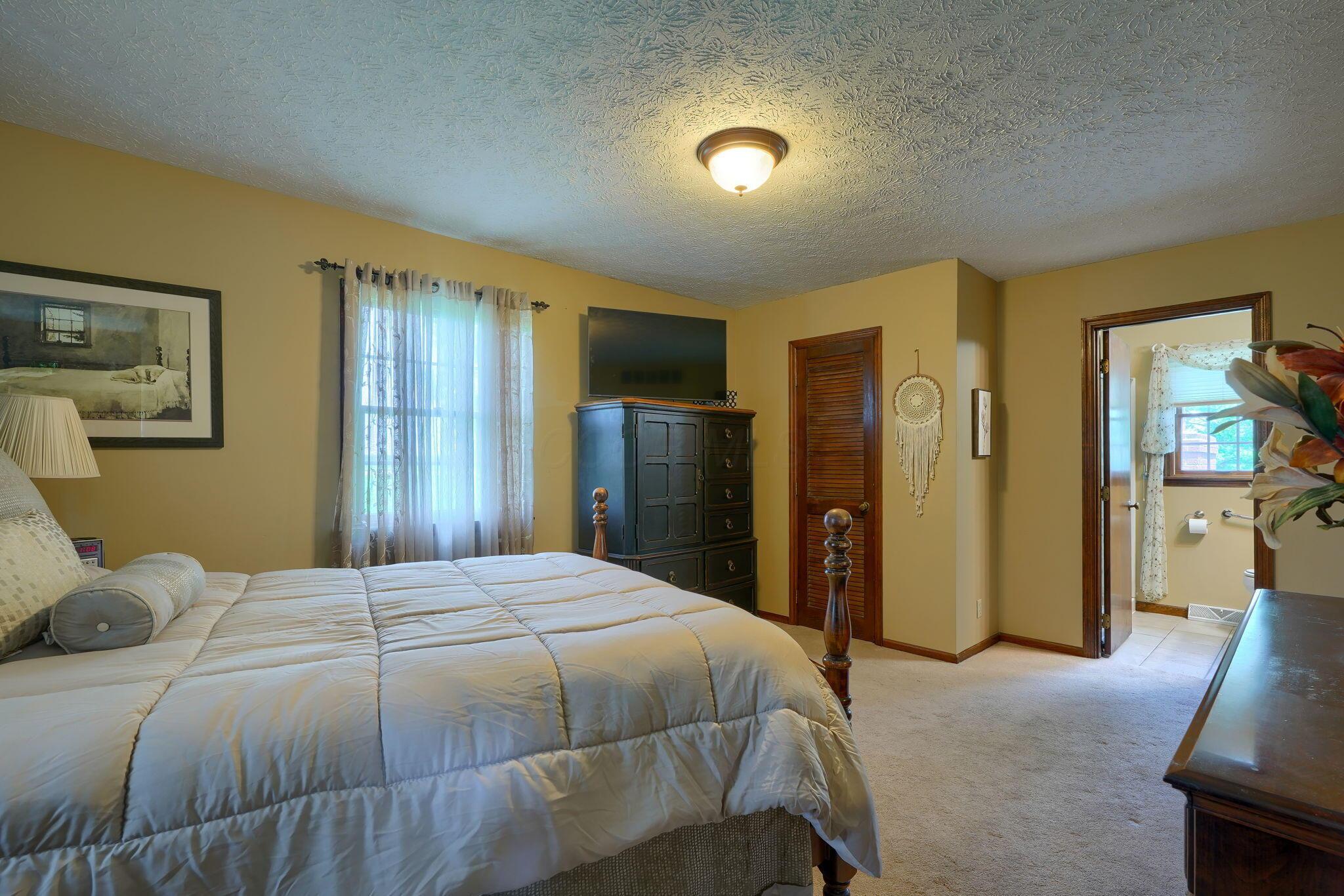 Circleville, Ohio, 43113, United States, 3 Bedrooms Bedrooms, ,3 BathroomsBathrooms,Residential,For Sale,1892160